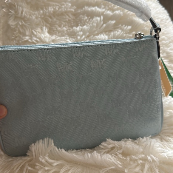 Brandnew Michael Kors Jet set travel Small Bag - Picture 3 of 3